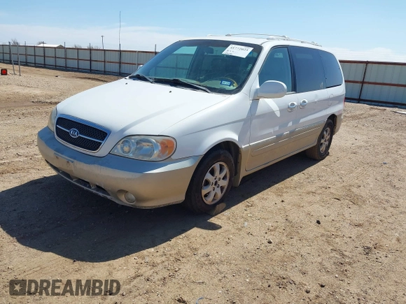 2004 Kia Sedona LX with VIN KNDUP131646596077, listed as a IAAI auction lot 41772025 with 236,282 mi miles. Bid and sale history available at carsss.com. Image 2.