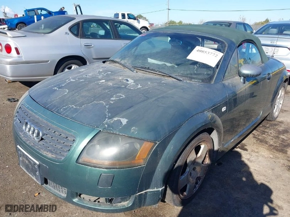 2001 Audi TT with VIN TRUUT28N311012133, listed as a IAAI auction lot 40853772 with 181,316 mi miles. Bid and sale history available at carsss.com. Image 2.