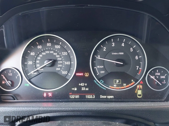2015 BMW 4 Series 435i xDrive z VIN WBA3R5C5XFK371491, wystawiony jako IAAI lot #40755251 z przebiegiem 122 181 mil mil oraz . Historia ofert i sprzedaży dostępna na DreamBid. Obrazek 7.