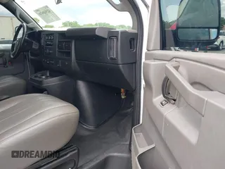 2018 Chevrolet Express Cargo with VIN 1GCWGAFP0J1342902, listed as a IAAI auction lot 42568676 with 98,489 mi miles and . Bid and sale history available at DreamBid. Image 5.