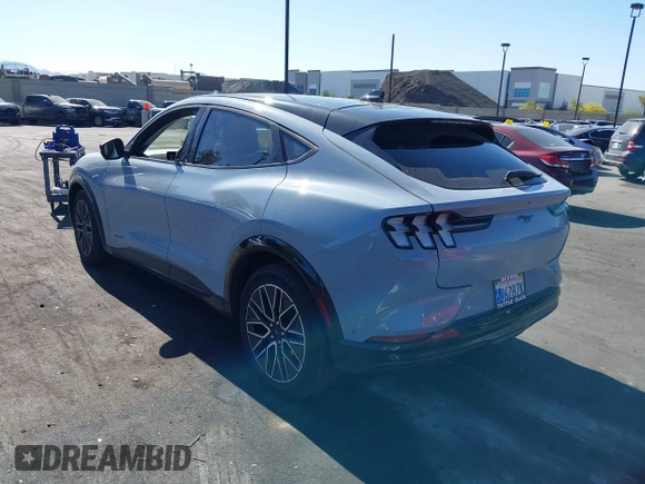 2024 Ford Mustang Mach-E Premium с VIN 3FMTK3R45RMA27232, выставлен на аукционе IAAI как лот 42289046 с пробегом 10 624 миль миль и . История ставок и продаж доступна на DreamBid. Изображение 3.