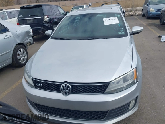 2014 Volkswagen Jetta GLI Edition 30 с VIN 3VW4S7AJ2EM214517, выставлен на аукционе IAAI как лот 41662860 с пробегом 185 783 миль миль и . История ставок и продаж доступна на DreamBid. Изображение 12.