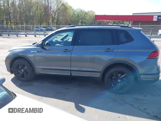 2024 Volkswagen Tiguan SE R-Line Black z VIN 3VV8B7AX0RM231879, wystawiony jako IAAI lot #41924255 z przebiegiem 1 098 mil mil oraz . Historia ofert i sprzedaży dostępna na DreamBid. Obrazek 15.
