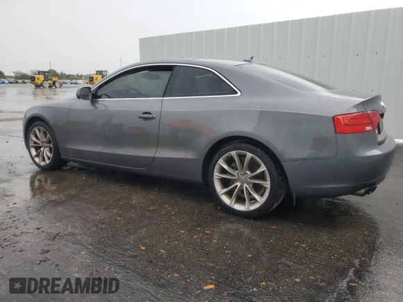2013 Audi A5 Premium Plus z VIN WAULFAFR8DA043389, wystawiony jako Copart lot #58478475 z przebiegiem 181 434 mil mil oraz Czysty tytuł • Clean title. Historia ofert i sprzedaży dostępna na DreamBid. Obrazek 2.