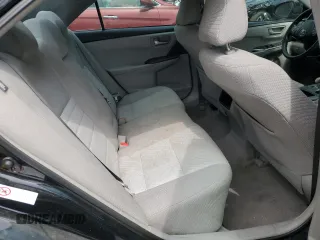 2017 Toyota Camry XLE z VIN 4T1BF1FK3HU379016, wystawiony jako Copart lot #52704015 z przebiegiem 167 129 mil mil oraz Szkoda całkowita • Salvage title. Historia ofert i sprzedaży dostępna na DreamBid. Obrazek 10.