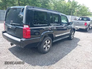 2006 Jeep Commander with VIN 1J8HG48K56C324296, listed as a IAAI auction lot 42735532 with 143,009 mi miles and . Bid and sale history available at DreamBid. Image 4.