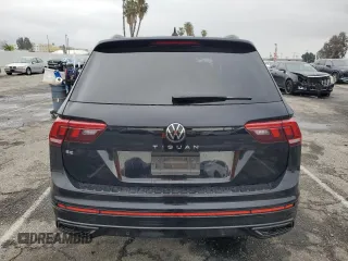 2023 Volkswagen Tiguan SE R-Line Black z VIN 3VVCB7AXXPM033818, wystawiony jako Copart lot #48759425 z przebiegiem 24 260 mil mil oraz Szkoda całkowita • Salvage title. Historia ofert i sprzedaży dostępna na DreamBid. Obrazek 6.