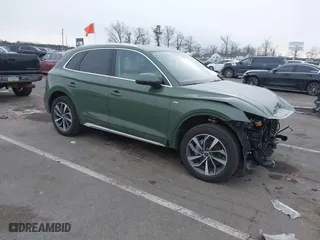 2024 Audi Q5 S line Premium with VIN WA1GAAFY4R2007480, listed as a IAAI auction lot 41315048 with 19,093 mi miles. Bid and sale history available at carsss.com. Image 1.