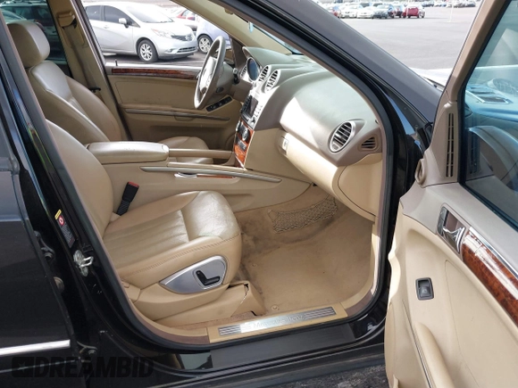 2006 Mercedes-Benz M 500 z VIN 4JGBB75E86A015022, wystawiony jako IAAI lot #41723522 z przebiegiem 187 961 mil mil oraz . Historia ofert i sprzedaży dostępna na DreamBid. Obrazek 5.