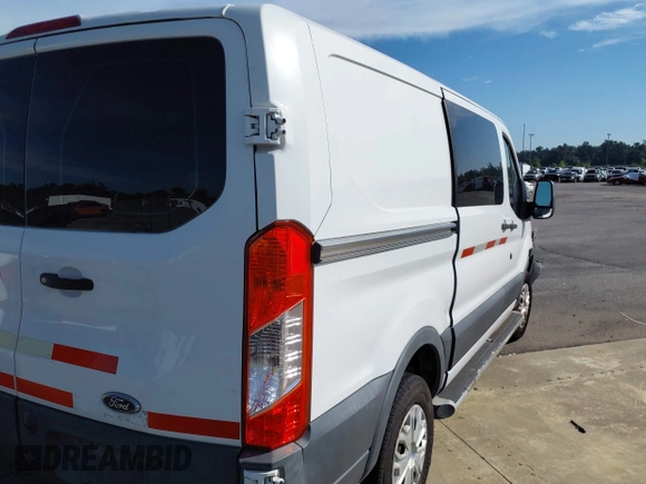 2018 Ford Transit с VIN 1FTYR1YM0JKA92299, выставлен на аукционе IAAI как лот 42585313 с пробегом 156 791 миль миль и . История ставок и продаж доступна на DreamBid. Изображение 4.