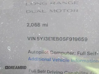 2025 Tesla Model 3 Long Range z VIN 5YJ3E1EB0SF919659, wystawiony jako IAAI lot #42128333 z przebiegiem 2 068 mil mil oraz . Historia ofert i sprzedaży dostępna na DreamBid. Obrazek 14.