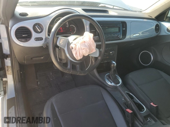 2013 Volkswagen Beetle 2.5L с VIN 3VWJX7AT6DM602838, выставлен на аукционе Copart как лот 82165624 с пробегом 101 188 миль миль и Списание • Salvage title. История ставок и продаж доступна на DreamBid. Изображение 8.