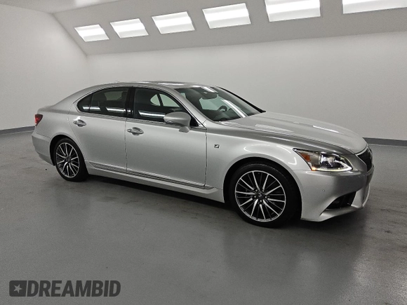 2015 Lexus LS 460 z VIN JTHCL5EF8F5023163, wystawiony jako Copart lot #60128705 z przebiegiem 10 219 mil mil oraz Czysty tytuł • Clean title. Historia ofert i sprzedaży dostępna na DreamBid. Obrazek 4.