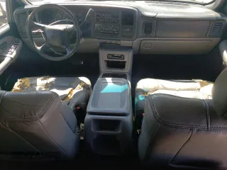 2001 Chevrolet Suburban LT with VIN 3GNEC16T01G167175, listed as a Copart auction lot 50233485 with 248,624 mi miles and Salvage Title. Bid and sale history available at carsss.com. Image 8.