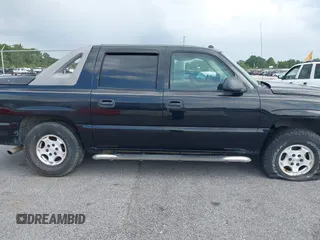 2005 Chevrolet Avalanche LS with VIN 3GNEC12Z25G223620, listed as a IAAI auction lot 42278098 with 263,073 mi miles and . Bid and sale history available at DreamBid. Image 13.