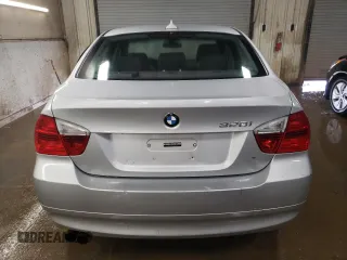 2007 BMW 3 Series 328i with VIN WBAVA33597KX71077, listed as a Copart auction lot 52431525 with 174,309 mi miles and Non Repairable. Bid and sale history available at DreamBid. Image 6.