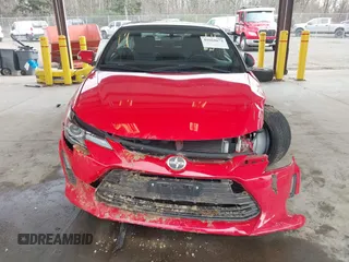 2015 Scion tC z VIN JTKJF5C71FJ008872, wystawiony jako IAAI lot #41664672 z przebiegiem 119 142 mil mil oraz . Historia ofert i sprzedaży dostępna na DreamBid. Obrazek 12.