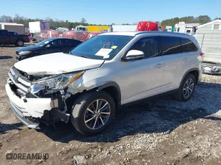 2019 Toyota Highlander SE with VIN 5TDKZRFH2KS570503, listed as a IAAI auction lot 41108594 with NaN miles. Bid and sale history available at carsss.com. Image 19.