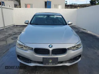 2018 BMW 3 Series 320i with VIN WBA8E1G50JNU90811, listed as a Copart auction lot 44900865 with 74,859 mi miles and Clean Title. Bid and sale history available at carsss.com. Image 5.