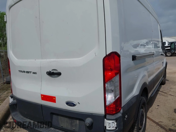 2018 Ford Transit with VIN 1FTBW2CM3JKA88274, listed as a IAAI auction lot 41960791 with 120,383 mi miles and . Bid and sale history available at DreamBid. Image 4.