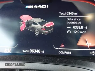2022 BMW 4 Series M440i xDrive z VIN WBA13AR06NCL03176, wystawiony jako IAAI lot #42031647 z przebiegiem 6346 mil mil oraz . Historia ofert i sprzedaży dostępna na DreamBid. Obrazek 7.