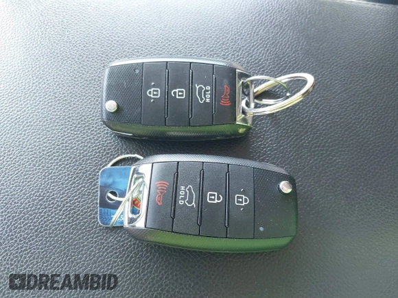 2019 Kia Sorento LX z VIN 5XYPGDA56KG591184, wystawiony jako IAAI lot #41657700 z przebiegiem 82 726 mil mil oraz . Historia ofert i sprzedaży dostępna na DreamBid. Obrazek 11.