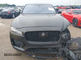 2018 Jaguar F-Pace S z VIN SADCM2FVXJA244092, wystawiony jako IAAI lot #41888353 z przebiegiem 95 501 mil mil oraz . Historia ofert i sprzedaży dostępna na DreamBid. Obrazek 12.