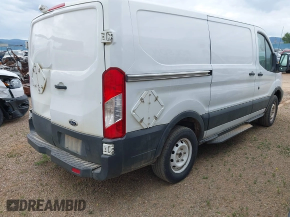 2015 Ford Transit Cargo z VIN 1FTNE1YM7FKB14241, wystawiony jako IAAI lot #42126200 z przebiegiem 314 744 mil mil oraz . Historia ofert i sprzedaży dostępna na DreamBid. Obrazek 4.