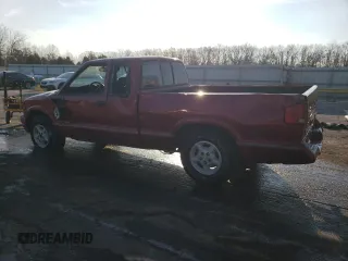 1997 GMC Sonoma SLS with VIN 1GTCT19W4V8511575, listed as a Copart auction lot 83266234 with 216,939 mi miles and Salvage Title. Bid and sale history available at carsss.com. Image 2.
