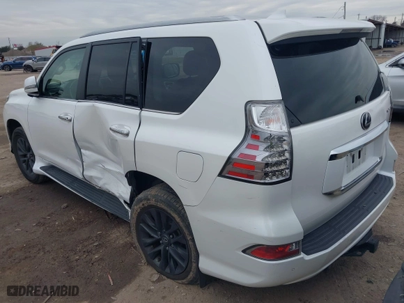 2020 Lexus GX with VIN JTJAM7BX8L5246150, listed as a IAAI auction lot 41335676 with 117,375 mi miles. Bid and sale history available at carsss.com. Image 3.