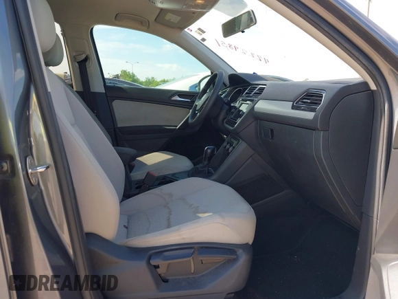 2019 Volkswagen Tiguan S with VIN 3VV1B7AX1KM085354, listed as a IAAI auction lot 42229851 with 85,169 mi miles and . Bid and sale history available at DreamBid. Image 5.
