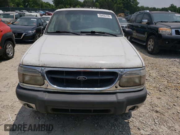 2000 Ford Explorer XLT with VIN 1FMZU83P8YUB63966, listed as a Copart auction lot 59455755 with 136,852 mi miles and Clean title. Bid and sale history available at DreamBid. Image 5.
