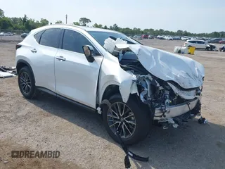 2025 Lexus NX 250 Premium z VIN 2T2GDCAZ0SC017127, wystawiony jako IAAI lot #42325758 z przebiegiem 9 735 mil mil oraz . Historia ofert i sprzedaży dostępna na DreamBid. Obrazek 1.