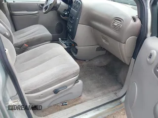 2003 Dodge Caravan SE with VIN 1D4GP243X3B266003, listed as a IAAI auction lot 42262213 with 202,625 mi miles and . Bid and sale history available at DreamBid. Image 5.