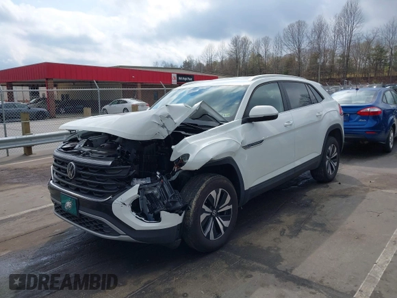 2024 Volkswagen Atlas SE with VIN 1V2LE2CA5RC243036, listed as a IAAI auction lot 41860475 with 7,766 mi miles and . Bid and sale history available at DreamBid. Image 17.