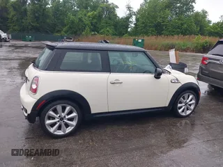 2012 MINI Hardtop S z VIN WMWSV3C59CT386436, wystawiony jako IAAI lot #42254715 z przebiegiem 60 260 mil mil oraz . Historia ofert i sprzedaży dostępna na DreamBid. Obrazek 13.