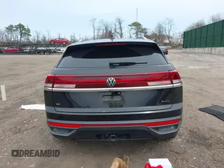 2024 Volkswagen Atlas SE with VIN 1V2KE2CA7RC228100, listed as a IAAI auction lot 42007768 with 27,956 mi miles and . Bid and sale history available at DreamBid. Image 15.
