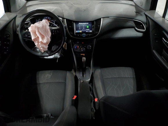 2018 Chevrolet Trax LT with VIN 3GNCJPSB5JL335123, listed as a Copart auction lot 52340495 with 107,257 mi miles and Salvage Title. Bid and sale history available at DreamBid. Image 8.