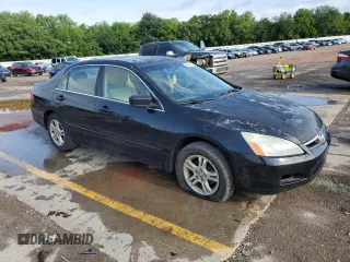 2006 Honda Accord LX SE z VIN 1HGCM55396A164885, wystawiony jako Copart lot #54504984 z przebiegiem 296 276 mil mil oraz Nie do naprawy • Non repairable. Historia ofert i sprzedaży dostępna na DreamBid. Obrazek 4.