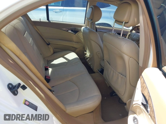 2009 Mercedes-Benz E-Class Luxury 3.5L with VIN WDBUF56X19B430167, listed as a IAAI auction lot 41862354 with 170,835 mi miles. Bid and sale history available at carsss.com. Image 8.