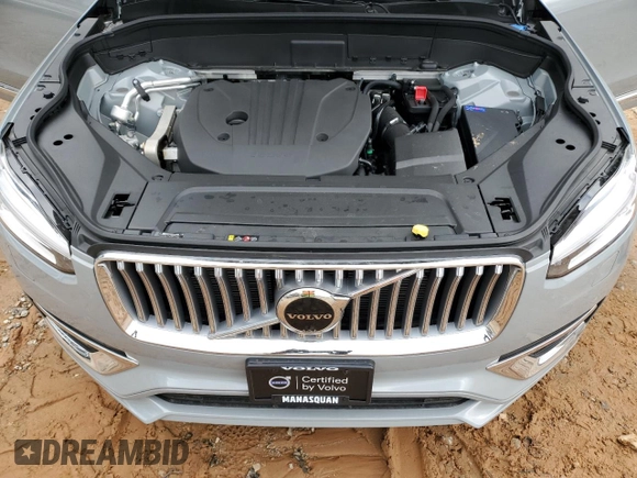 2024 Volvo XC90 Plus Bright Theme with VIN YV4L12PE1R1229833, listed as a Copart auction lot 48030085 with 14,202 mi miles and Salvage Title. Bid and sale history available at DreamBid. Image 14.