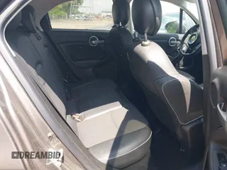 2016 FIAT 500X Trekking z VIN ZFBCFYCT6GP391983, wystawiony jako IAAI lot #42329595 z przebiegiem 152 359 mil mil oraz . Historia ofert i sprzedaży dostępna na DreamBid. Obrazek 8.
