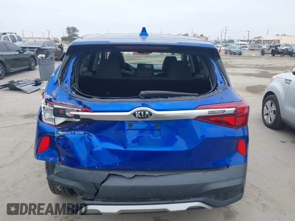 2021 Kia Seltos LX z VIN KNDEPCAA9M7076887, wystawiony jako IAAI lot #42346594 z przebiegiem 39 497 mil mil oraz . Historia ofert i sprzedaży dostępna na DreamBid. Obrazek 16.