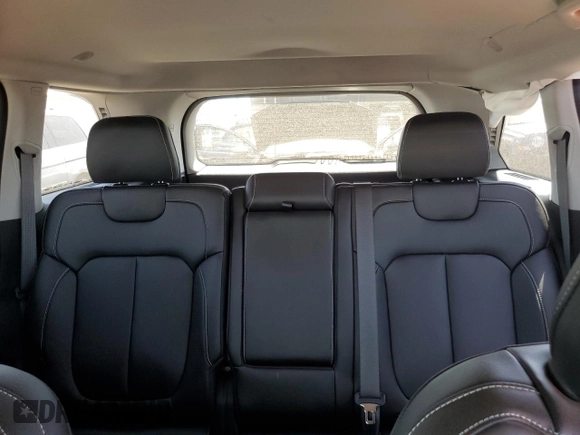 2023 Jeep Grand Cherokee Limited with VIN 1C4RJHBG7PC643161, listed as a Copart auction lot 64201035 with 18,074 mi miles and Salvage title. Bid and sale history available at DreamBid. Image 10.