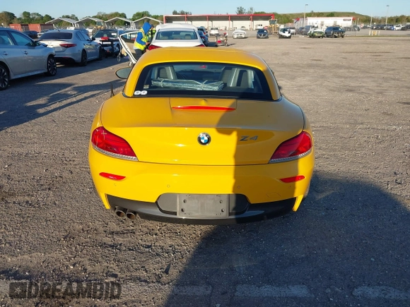 2011 BMW Z4 sDrive30i с VIN WBALM5C56BE495894, выставлен на аукционе IAAI как лот 41749017 с пробегом 38 987 миль миль и . История ставок и продаж доступна на DreamBid. Изображение 16.