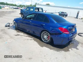 2017 Mercedes-Benz C 63 S AMG с VIN 55SWF8HB4HU192807, выставлен на аукционе IAAI как лот 42311350 с пробегом Не указан миль и . История ставок и продаж доступна на DreamBid. Изображение 3.