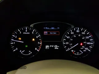 2014 Nissan Pathfinder S with VIN 5N1AR2MM2EC620501, listed as a Copart auction lot 63550185 with 242,128 mi miles and Clean title. Bid and sale history available at DreamBid. Image 9.