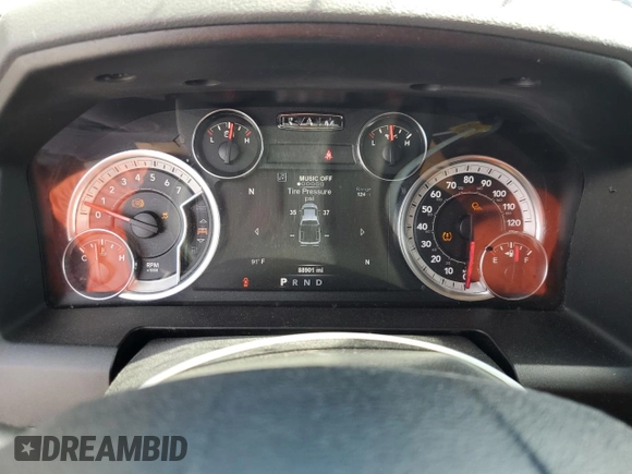 2018 Ram 1500 Big Horn z VIN 1C6RR6TT0JS119024, wystawiony jako Copart lot #57204565 z przebiegiem 88 901 mil mil oraz Czysty tytuł • Clean title. Historia ofert i sprzedaży dostępna na DreamBid. Obrazek 9.