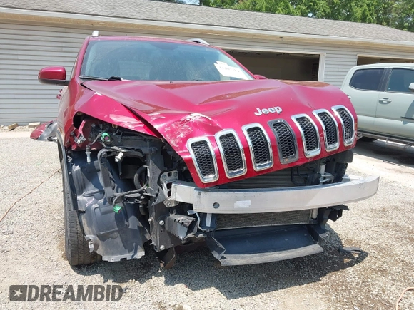 2017 Jeep Cherokee Latitude z VIN 1C4PJMCS2HW615674, wystawiony jako IAAI lot #42407282 z przebiegiem 98 185 mil mil oraz . Historia ofert i sprzedaży dostępna na DreamBid. Obrazek 6.