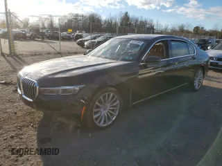 2020 BMW 7 Series 740i xDrive with VIN WBA7T4C04LCD18344, listed as a Copart auction lot 82823384 with 0 mi miles and Salvage Title. Bid and sale history available at carsss.com. Image 1.